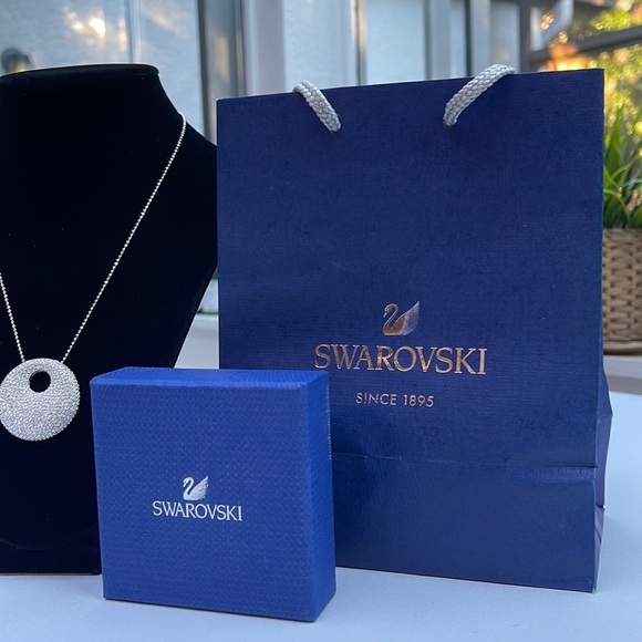 Swarovski Crystal Chuncky  Pendant Necklace, Box & Bag - Picture 6 of 9